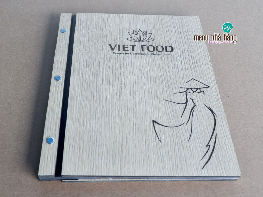 in menu bìa gỗ ấn tượng