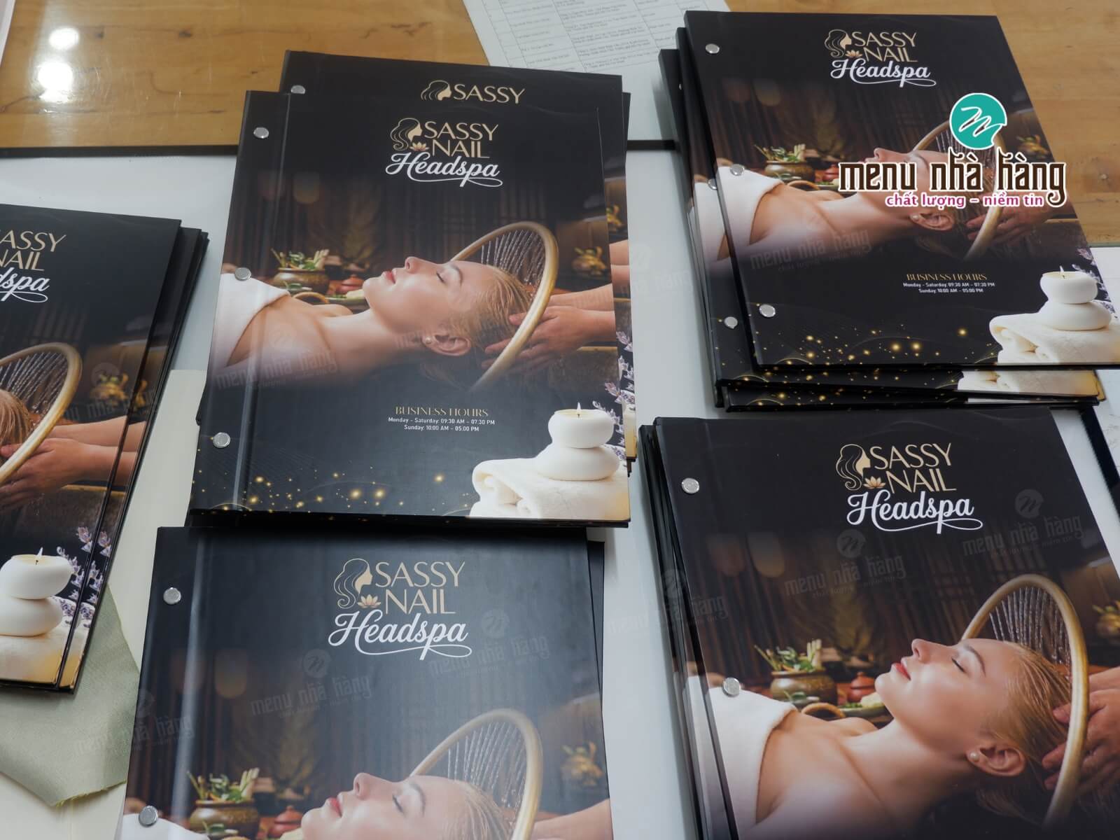 Mẫu in menu bằng bìa cứng 