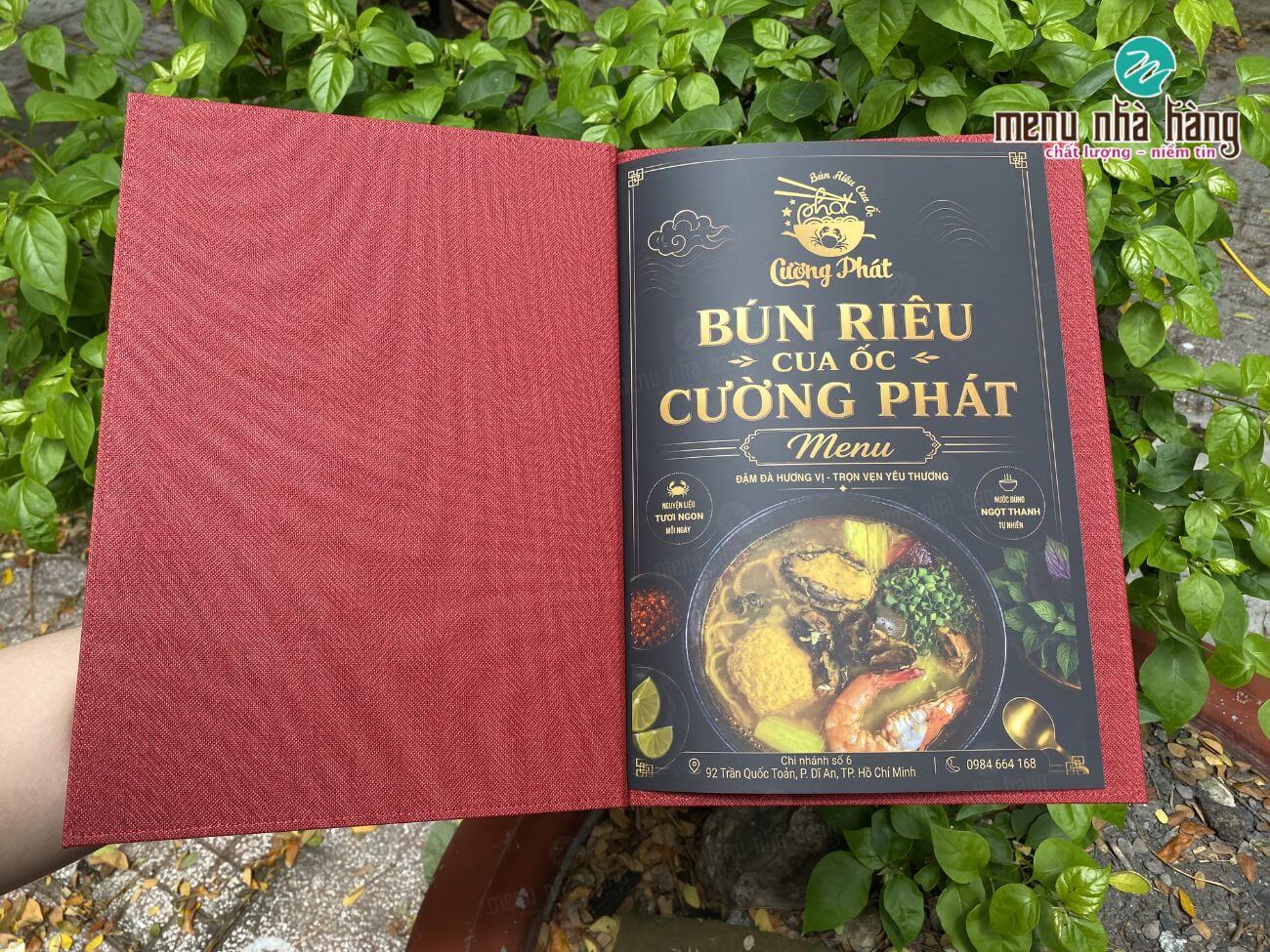 Menu bằng bìa da ruột giấy nhựa